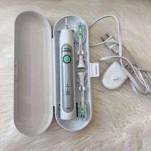 Philips Electric Toothbrush with Travel Case - White